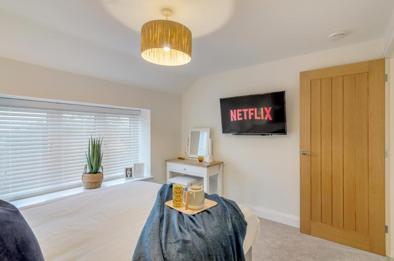 Spacious 6-Bed Home, Near The Norfolk Broads 클립스비 외부 사진