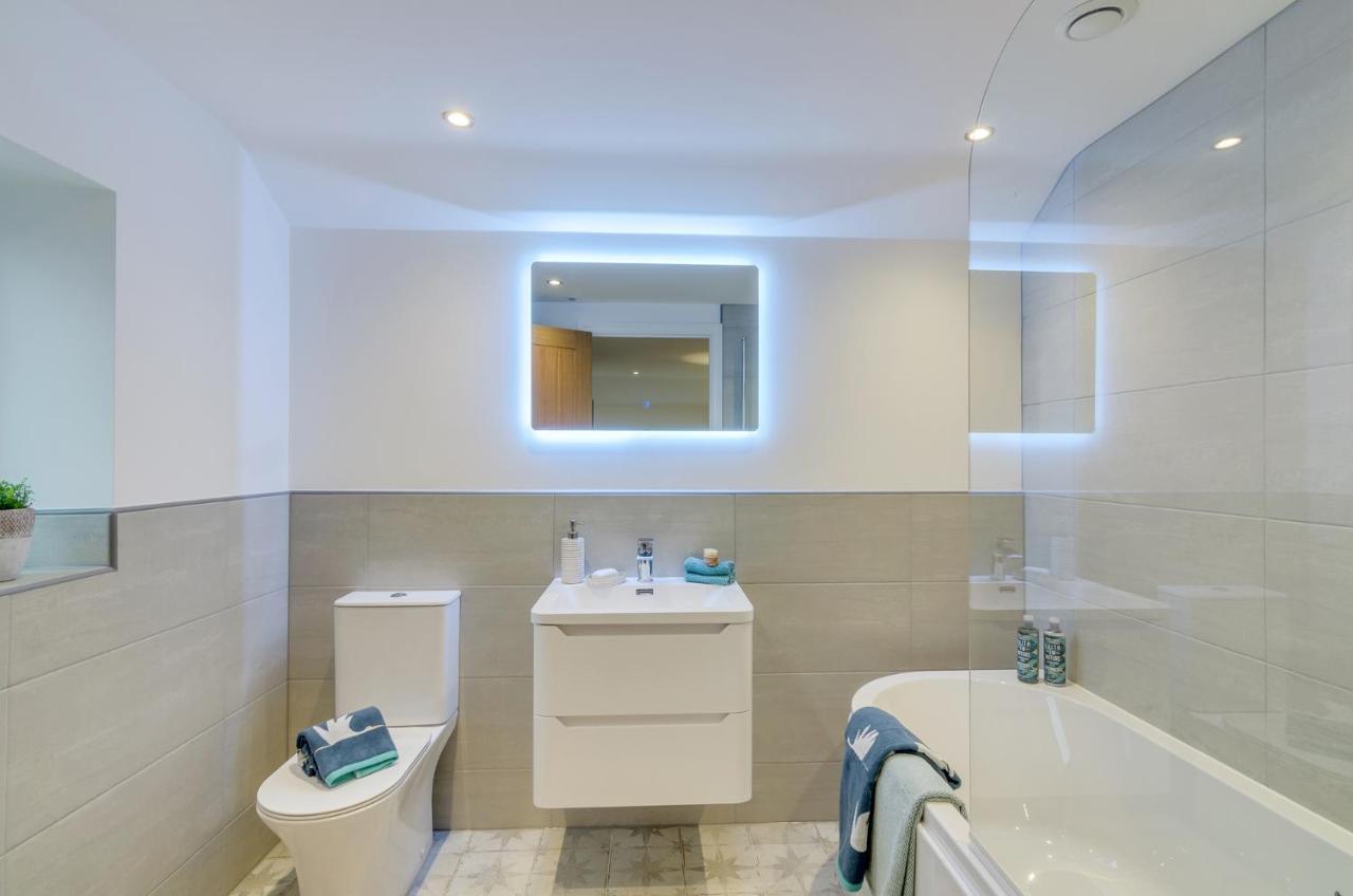 Spacious 6-Bed Home, Near The Norfolk Broads 클립스비 외부 사진