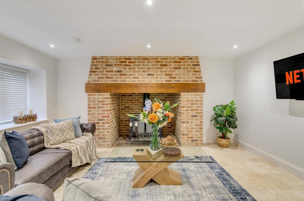 Spacious 6-Bed Home, Near The Norfolk Broads 클립스비 외부 사진