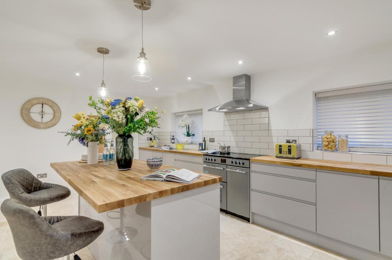 Spacious 6-Bed Home, Near The Norfolk Broads 클립스비 외부 사진