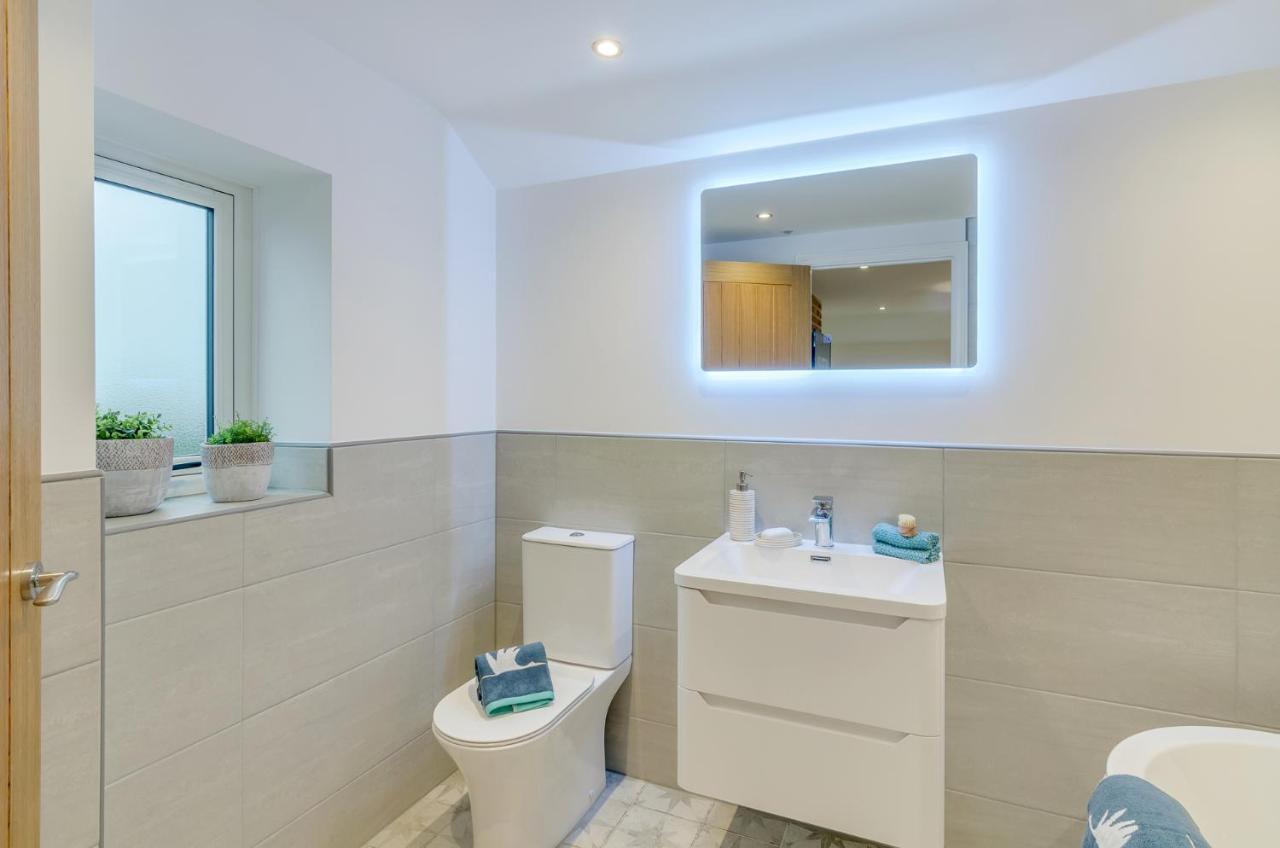 Spacious 6-Bed Home, Near The Norfolk Broads 클립스비 외부 사진
