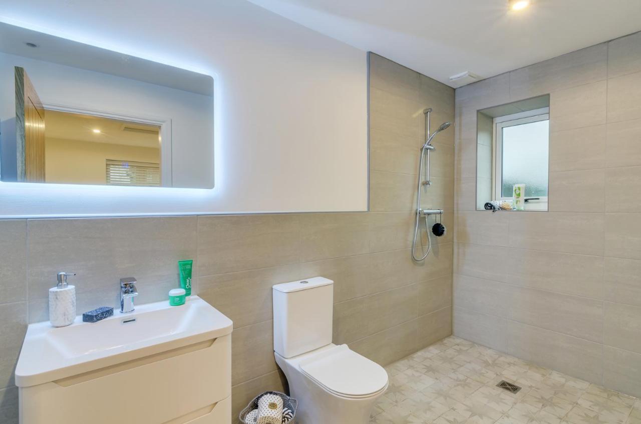 Spacious 6-Bed Home, Near The Norfolk Broads 클립스비 외부 사진