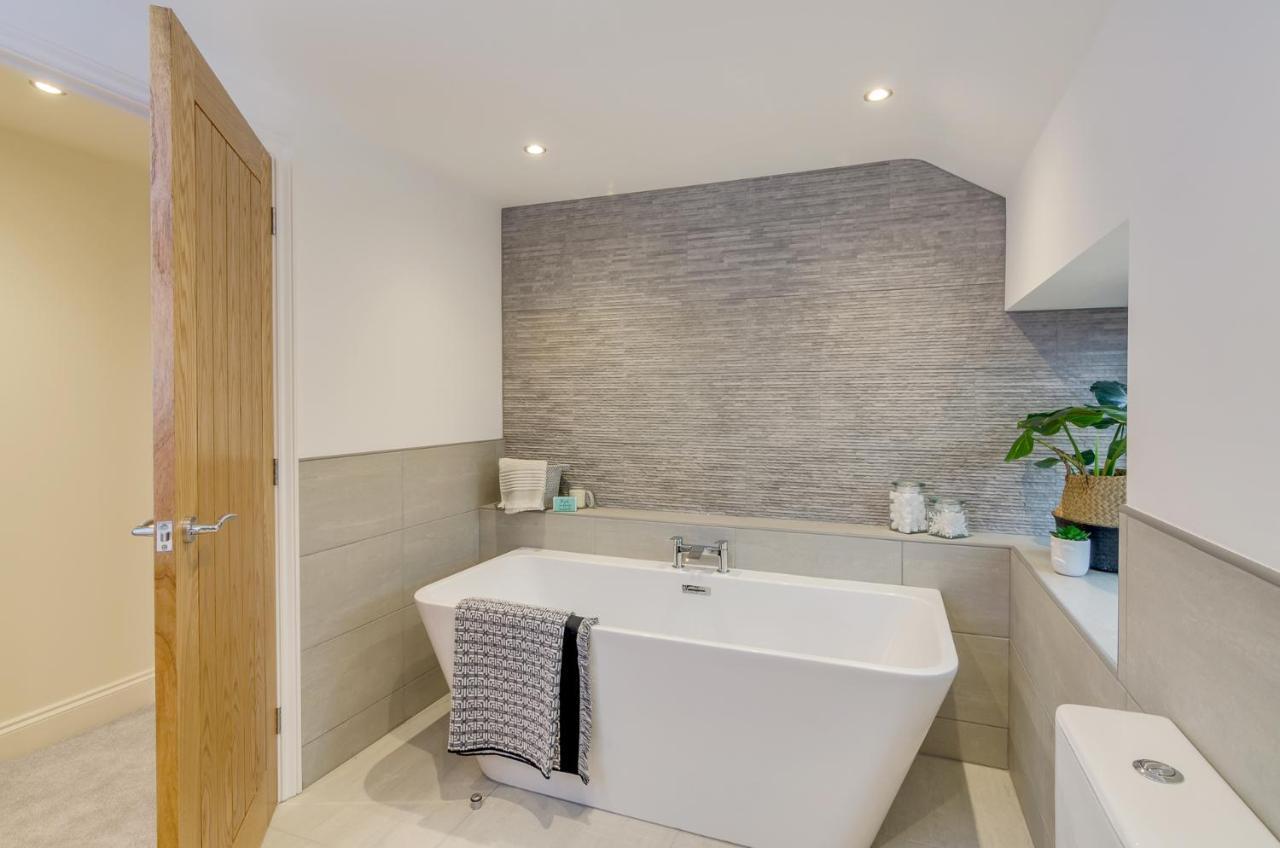 Spacious 6-Bed Home, Near The Norfolk Broads 클립스비 외부 사진