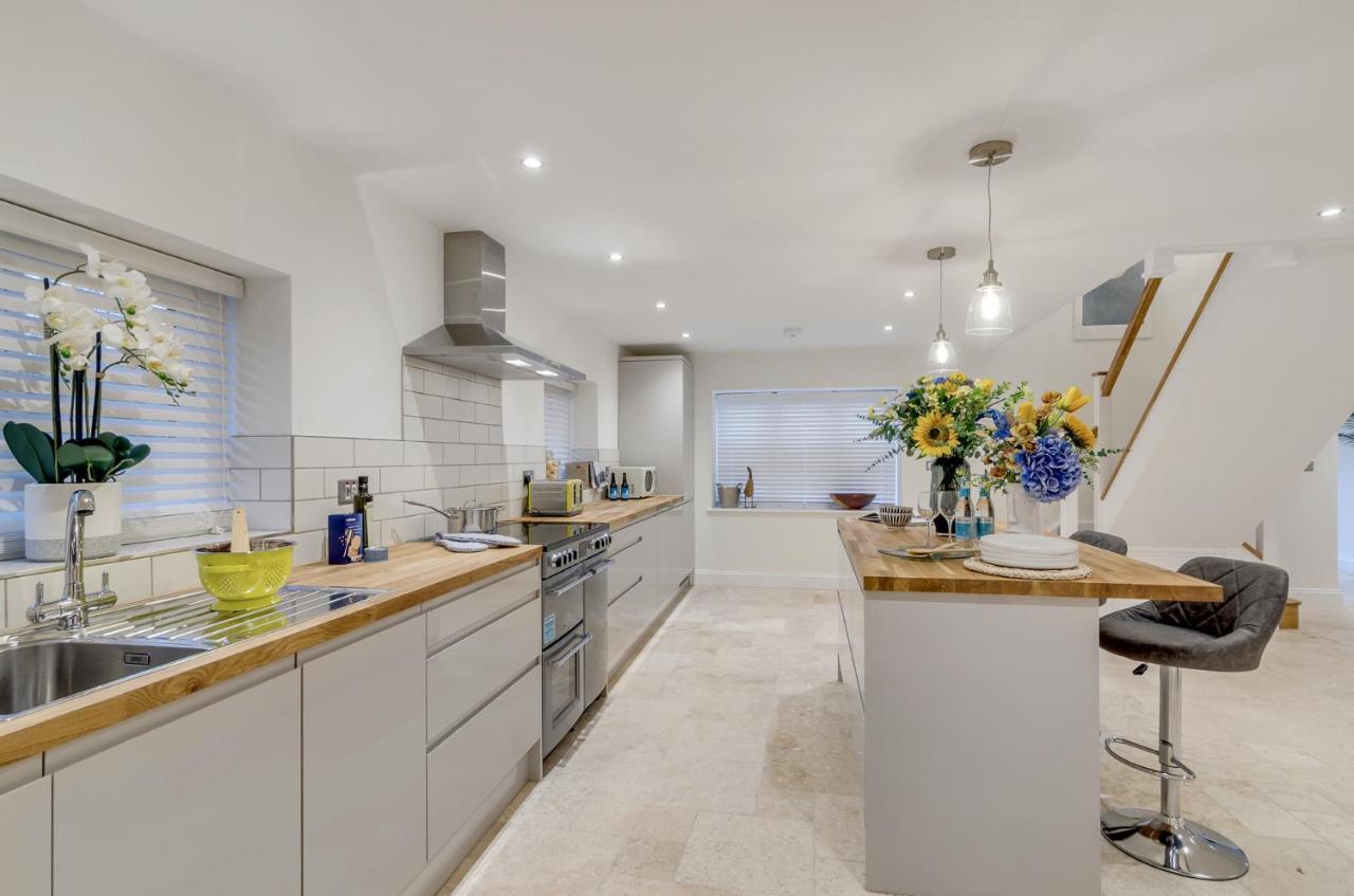 Spacious 6-Bed Home, Near The Norfolk Broads 클립스비 외부 사진