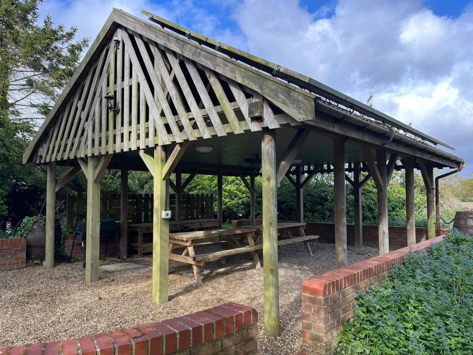 Spacious 6-Bed Home, Near The Norfolk Broads 클립스비 외부 사진