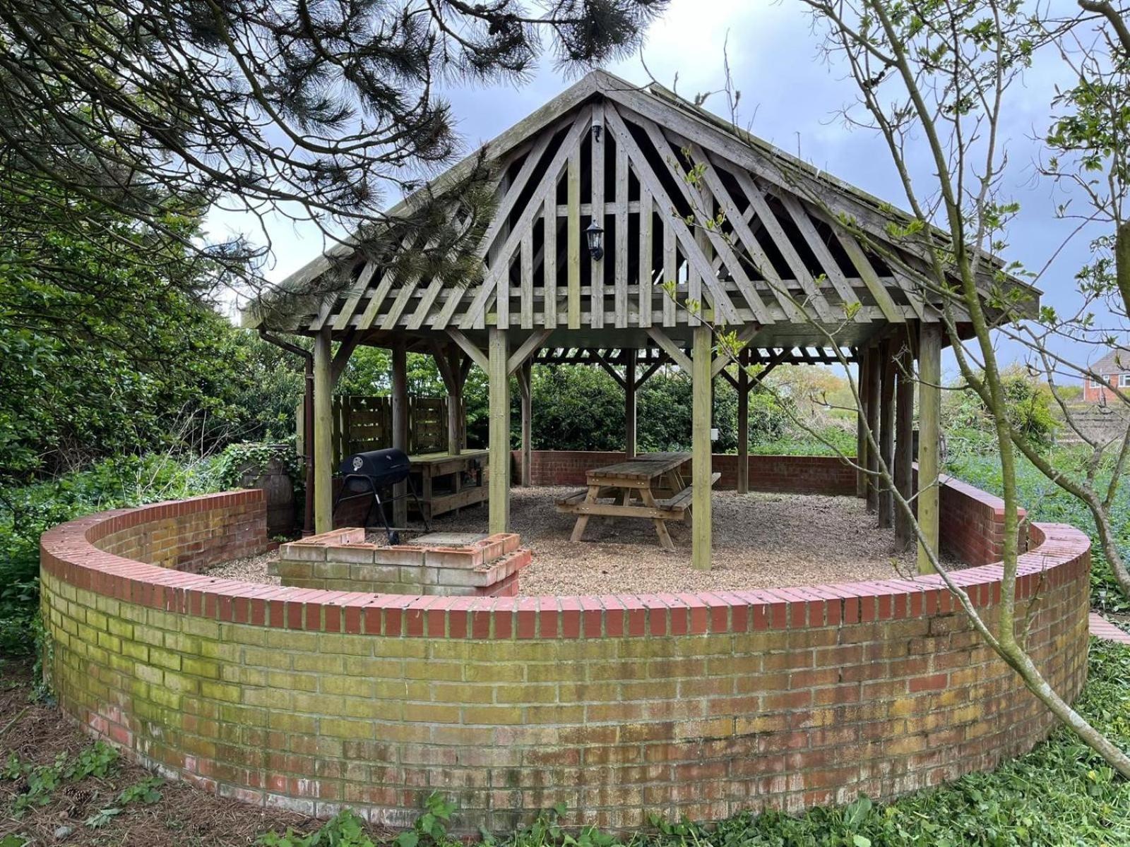 Spacious 6-Bed Home, Near The Norfolk Broads 클립스비 외부 사진